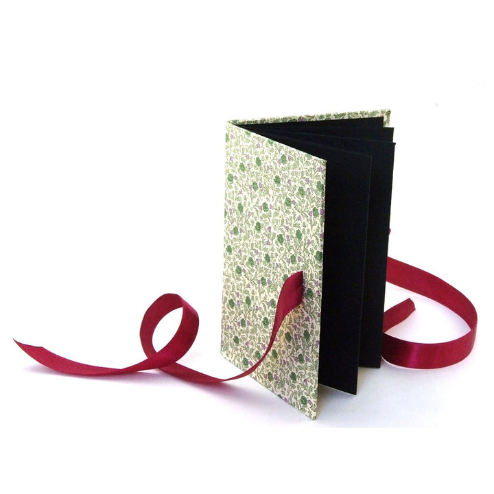 Nauli Leporello Leporello Moosröschen grün weinrot bei Nauli and Stories