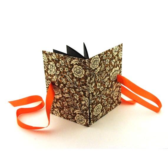 Nauli Leporello Leporello Renaissance Blumen braun orange bei Nauli and Stories