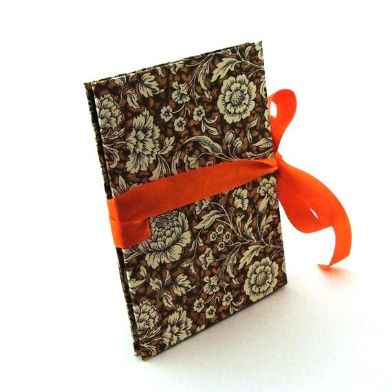 Nauli Leporello Leporello Renaissance Blumen braun orange