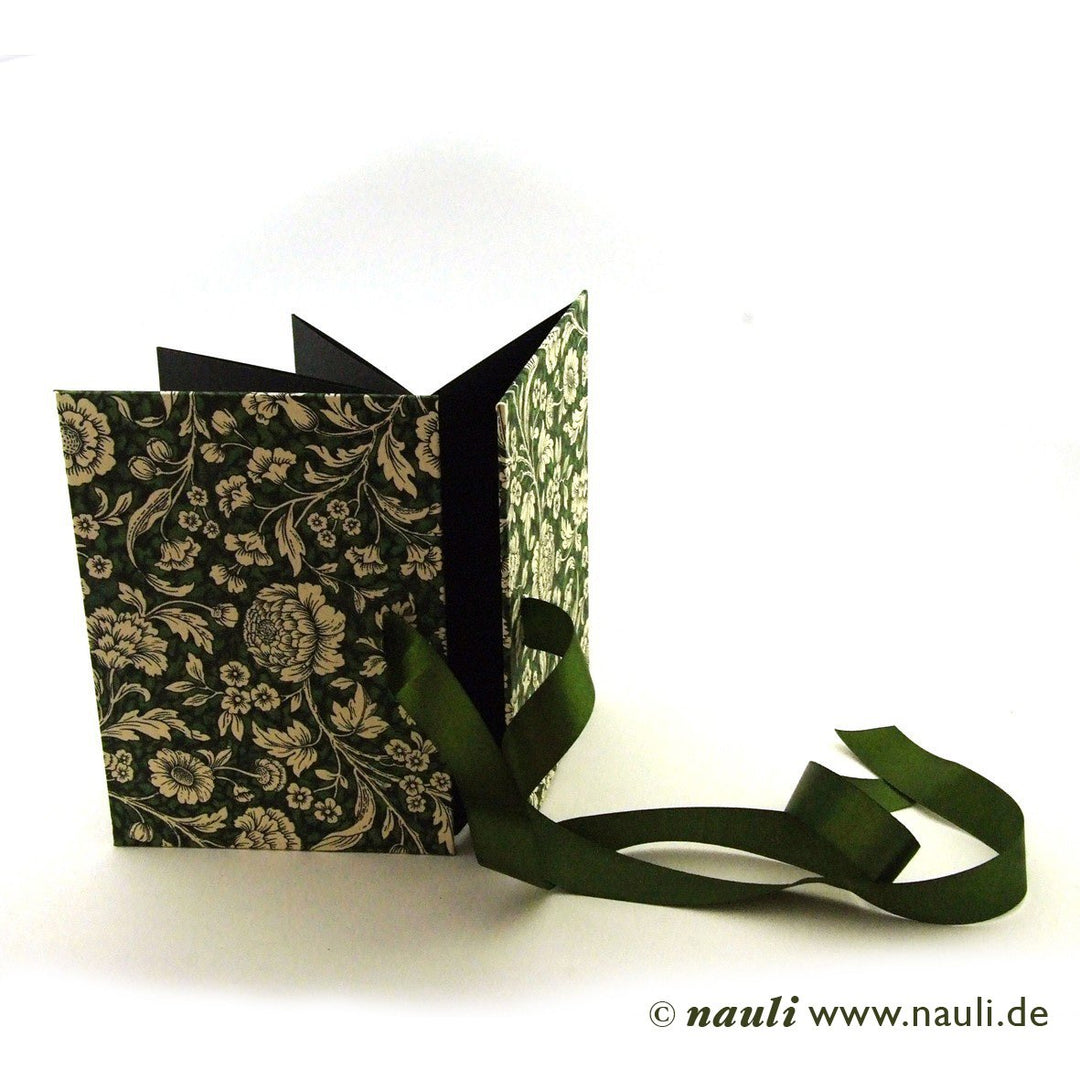 Nauli Leporello Leporello Renaissance Blumen grün bei Nauli and Stories