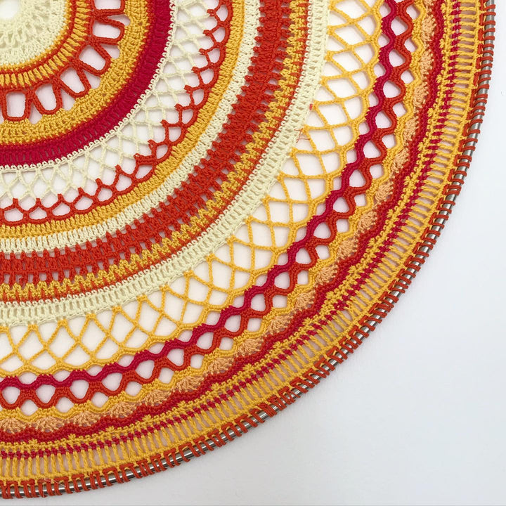Nauli Mandala Sonnen- Mandala - Kunst für die Wand 1qm bei Nauli and Stories