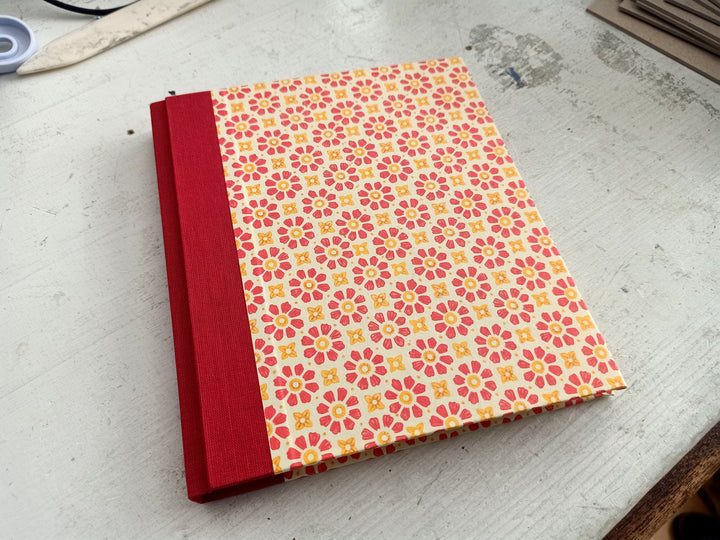 Nauli Poesiealbum Poesiealbum Stempelblumen rot orange bei Nauli and Stories