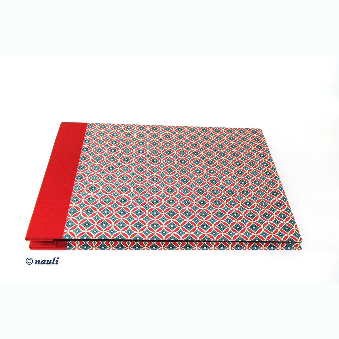 Nauli Schraubalbum XL Fotoalbum DinA4 Retro Lotus Blumen rot bei Nauli and Stories