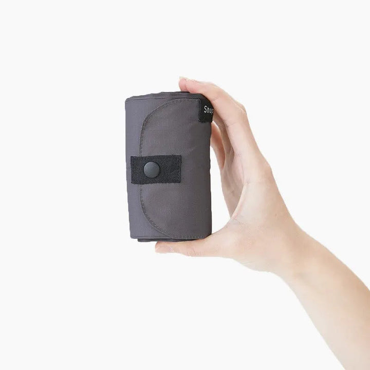 Shupatto Einkaufstasche Shupatto kompakte Falttasche  L - charcoal / sumi bei Nauli and Stories