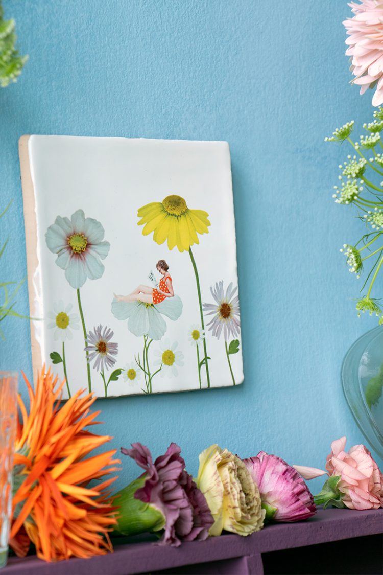 StoryTiles StoryTiles 10x10cm Surrounded by Flowers - StoryTiles bei Nauli and Stories