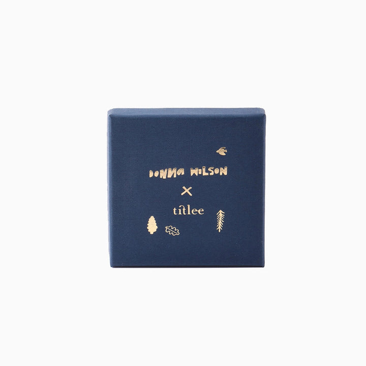 Titlee Brosche Abstrakte Brosche - blau von Donna Wilson bei Nauli and Stories