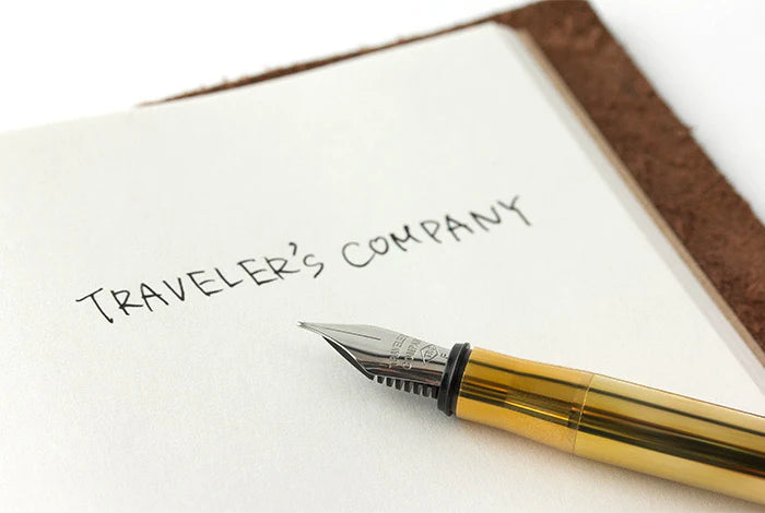 Traveler's Company Füller Brass TRC Brass Fountain Pen Solid Brass bei Nauli and Stories