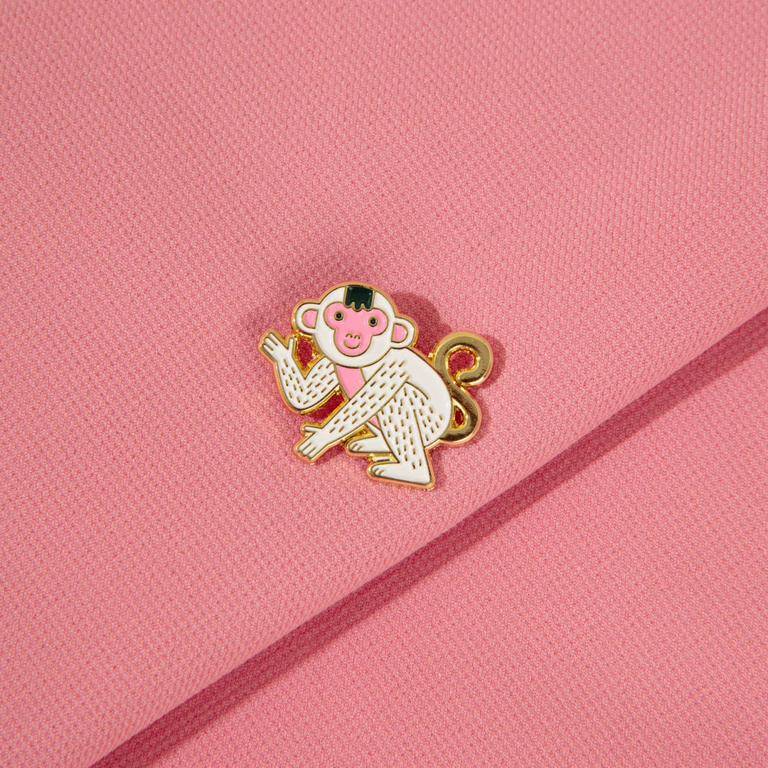 Ana Seixas Pin Anstecknadel Pin | Affe bei Nauli and Stories