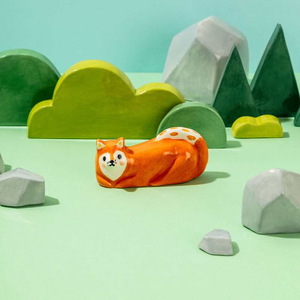 Ana Seixas Skulptur Kleine Keramikskulptur  |  Orangener Fuchs bei Nauli and Stories