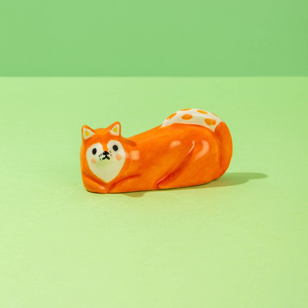 Ana Seixas Skulptur Kleine Keramikskulptur  |  Orangener Fuchs bei Nauli and Stories