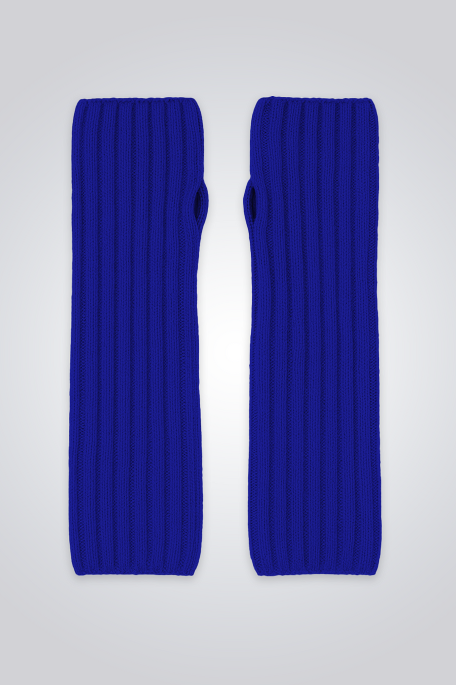 Cézembre Mittens – Bleu Électrique bei Nauli and Stories