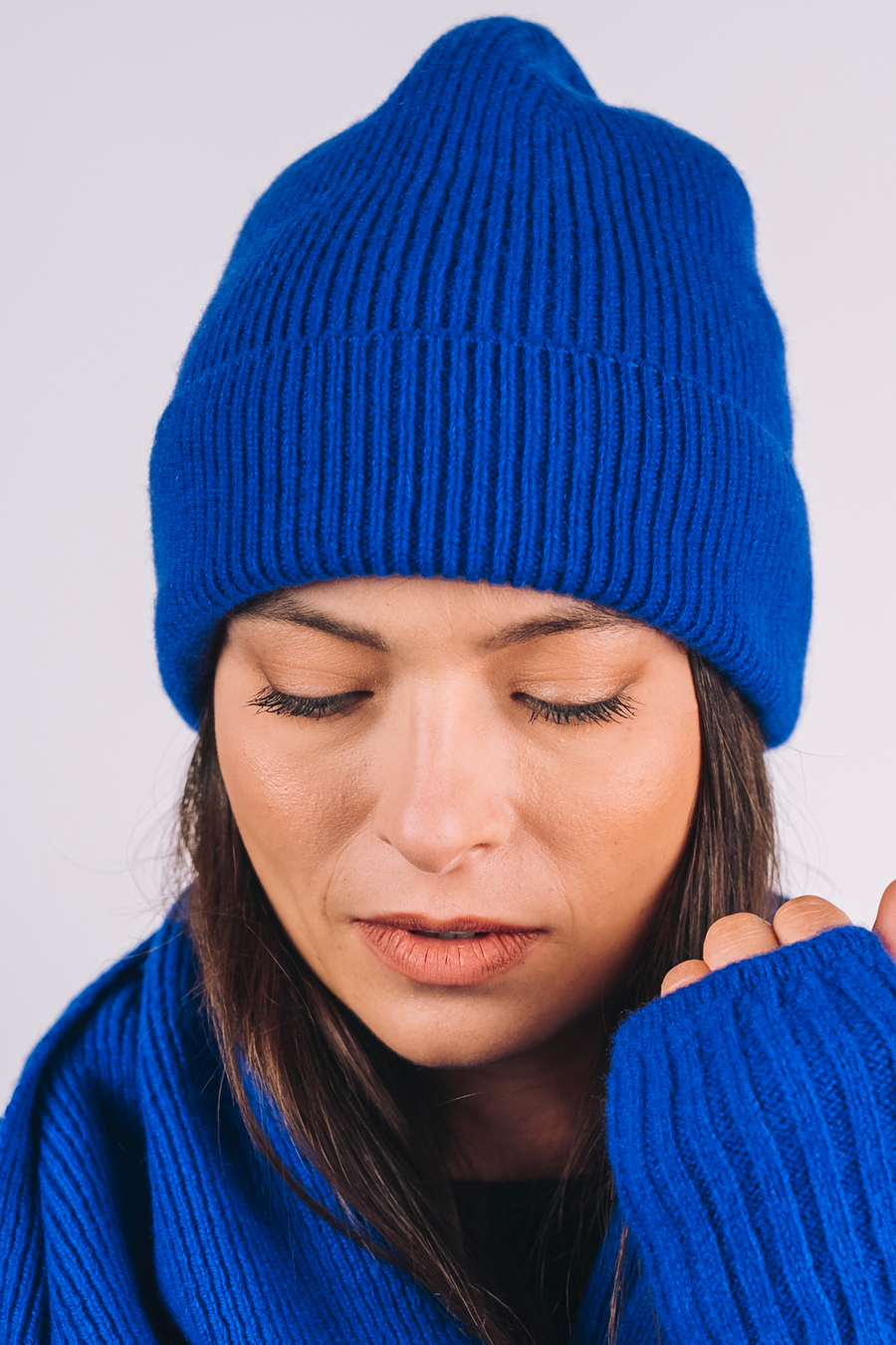 Cézembre Mütze Beanie – Bleu Électrique bei Nauli and Stories