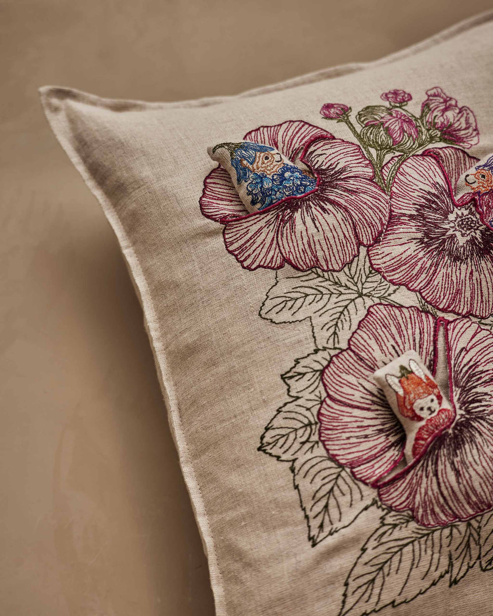 Coral & Tusk Fairy Bloom Pocket Pillow: Cover Only bei Nauli and Stories