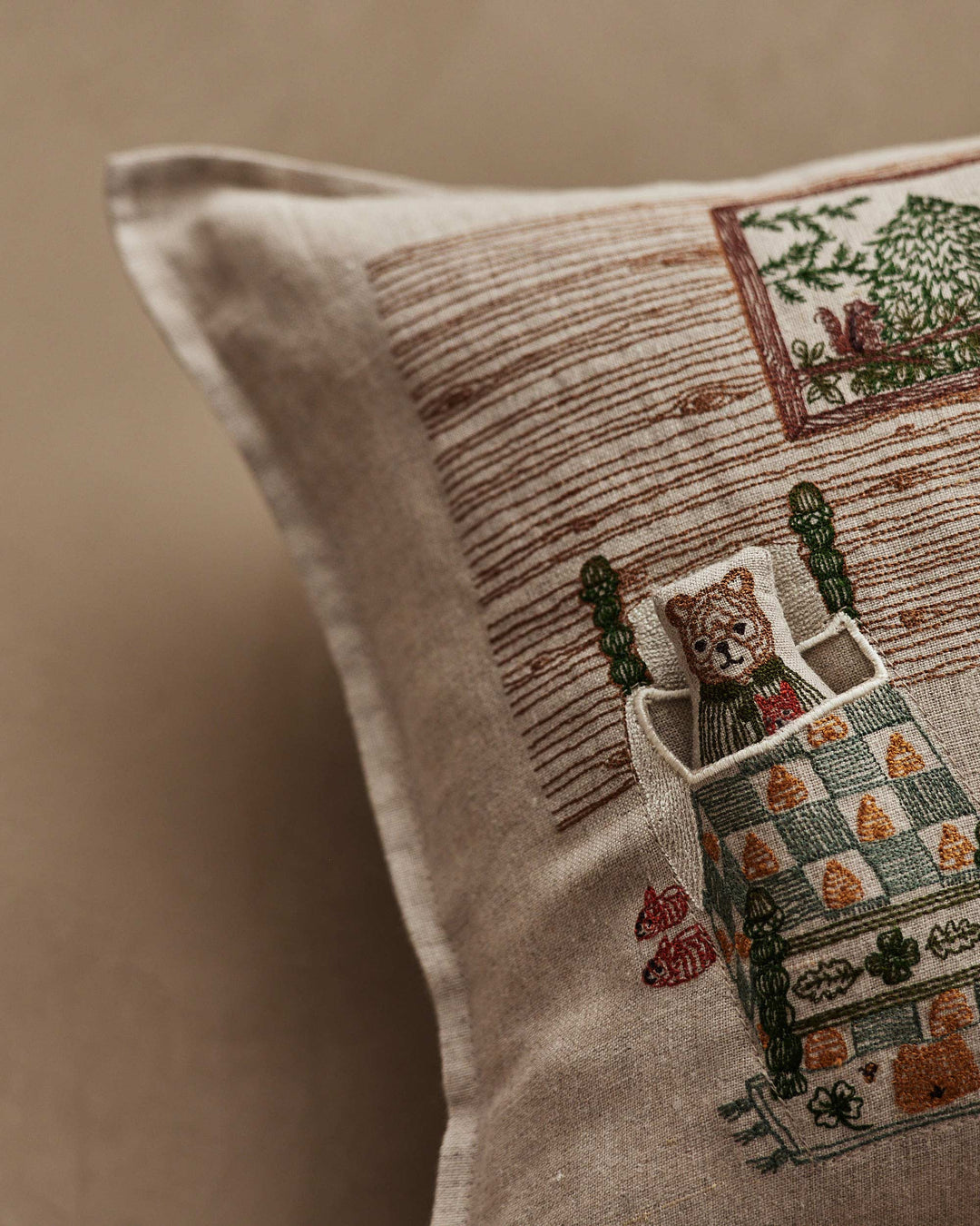Coral &amp; Tusk Three Little Bears Pocket Pillow: Cover Only bei Nauli and Stories