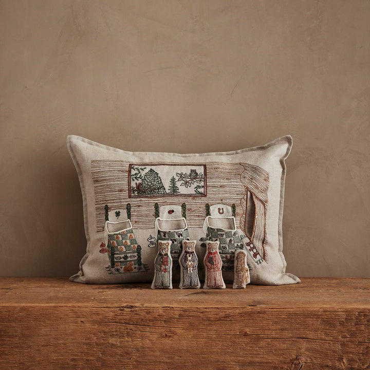 Coral &amp; Tusk Three Little Bears Pocket Pillow: Cover Only bei Nauli and Stories