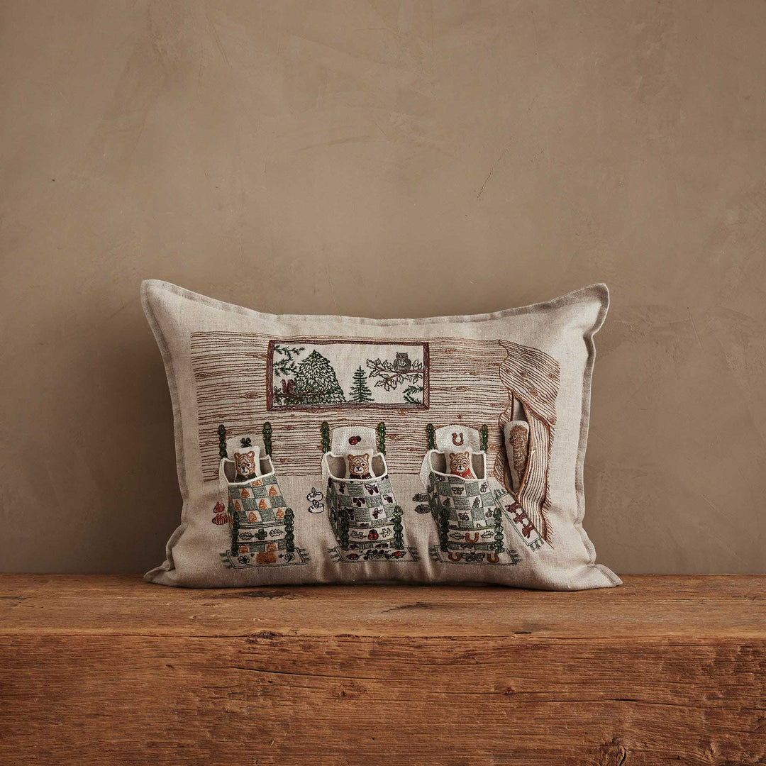 Coral & Tusk Three Little Bears Pocket Pillow: Cover Only bei Nauli and Stories