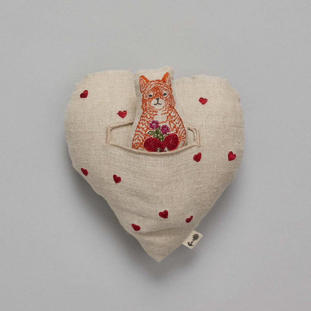 Coral & Tusk Zierkissen Fox Heart Pocket Valentine
