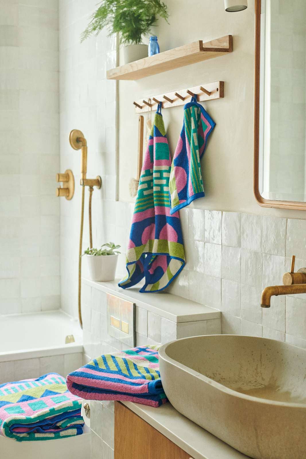 Donna Wilson Handtücher Circus Hand Towel | 50 x 90 cm bei Nauli and Stories