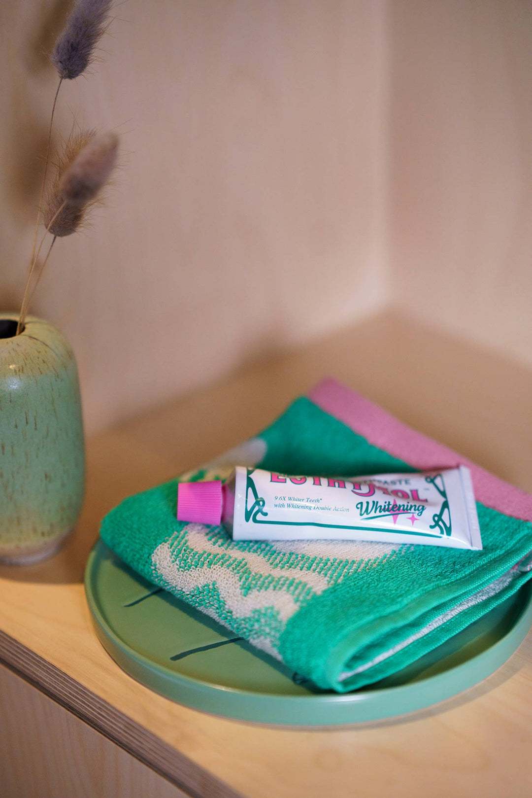 Donna Wilson The Birds and Bees Face cloth (Wash Cloth) bei Nauli and Stories