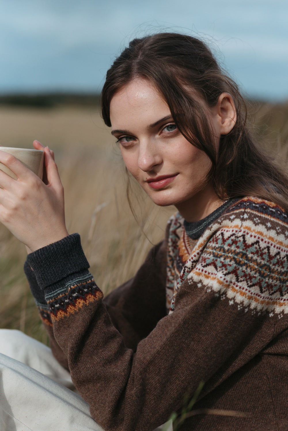 Eribé Pullover Alpine Short Sweater Hazel bei Nauli and Stories