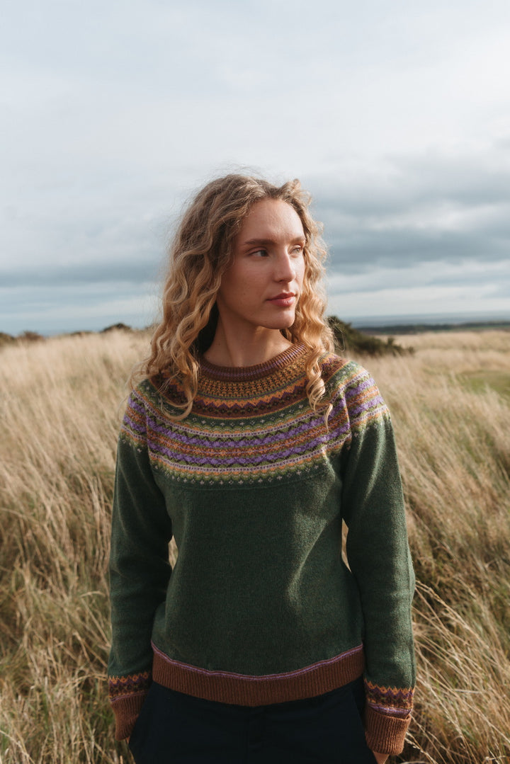 Eribé Pullover Alpine Short Sweater Thistle bei Nauli and Stories