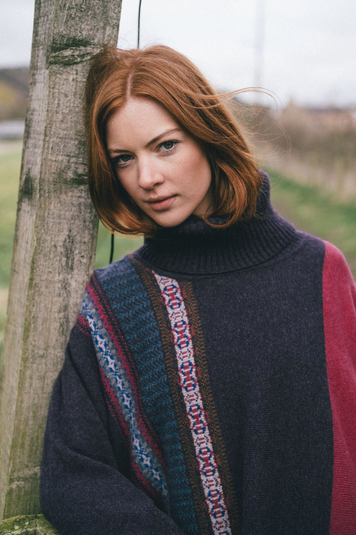 Eribé Pullover Montrose Cowl Sweater Bramble bei Nauli and Stories