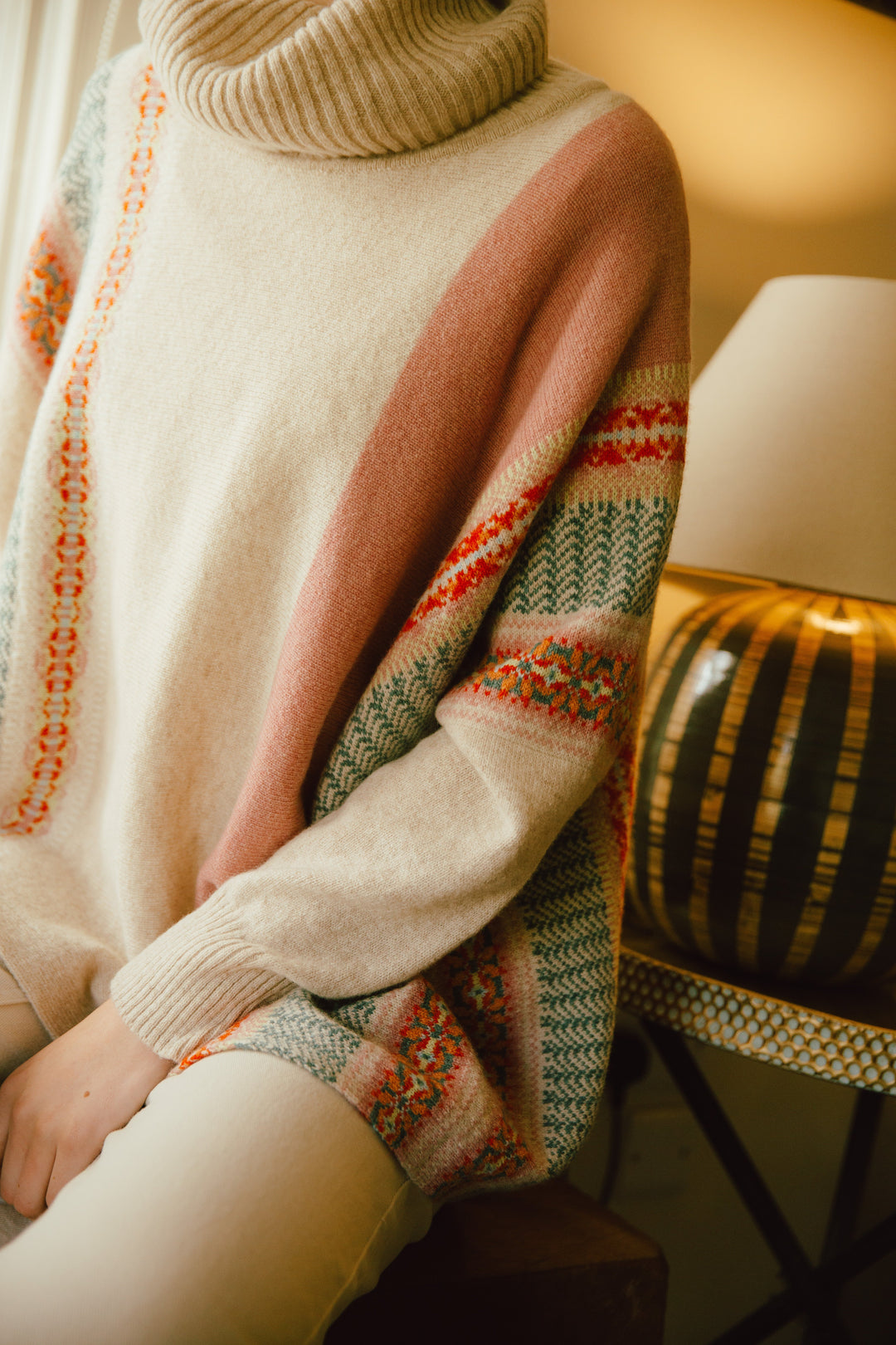 Eribé Pullover Montrose Cowl Sweater Honey bei Nauli and Stories