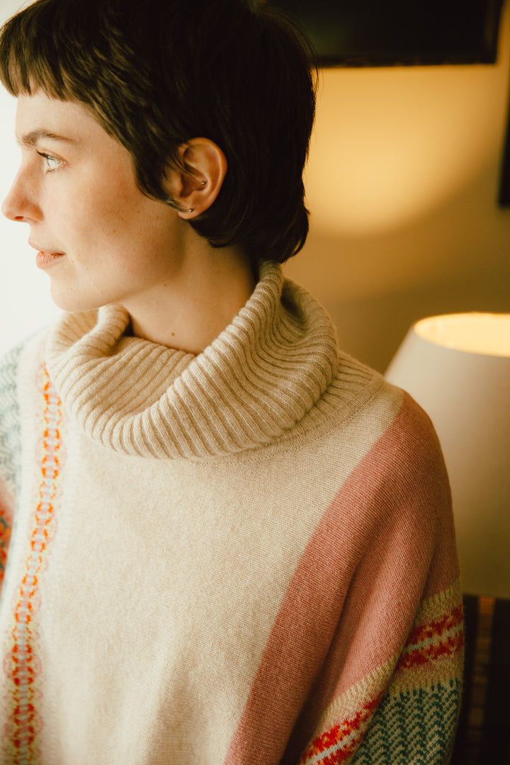 Eribé Pullover Montrose Cowl Sweater Honey bei Nauli and Stories