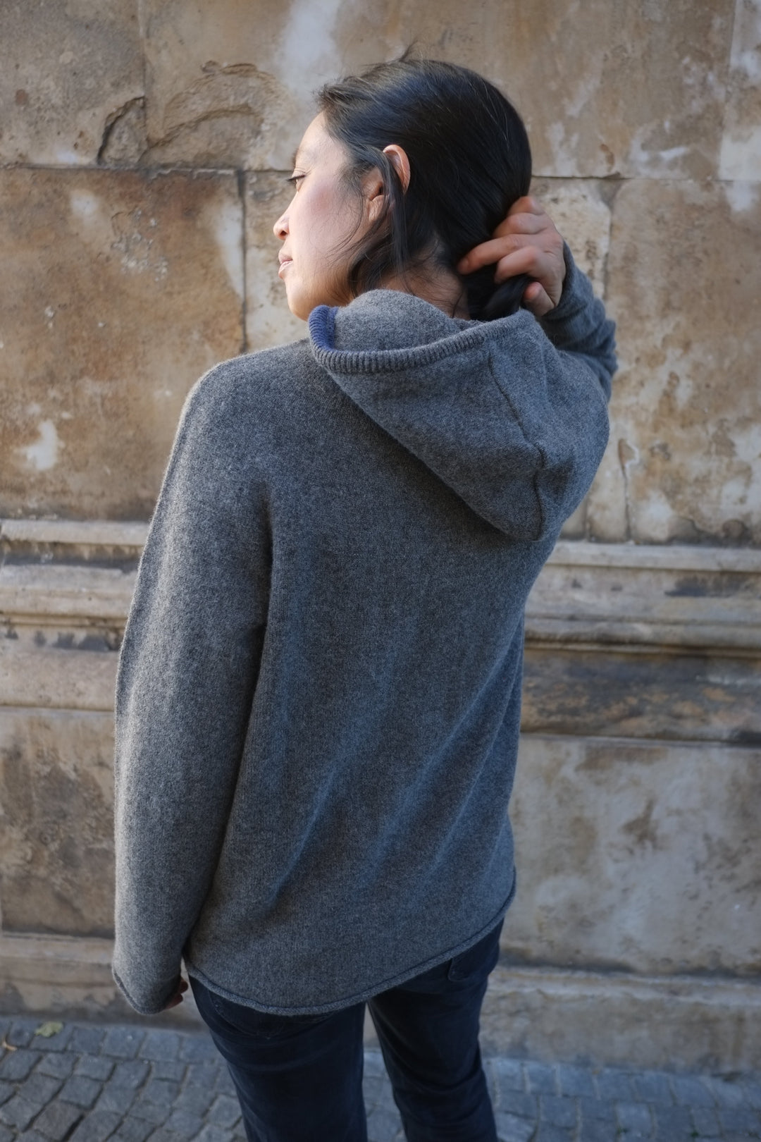 Éribe Pullover Unisex- Pullover mit Kapuze Cliff