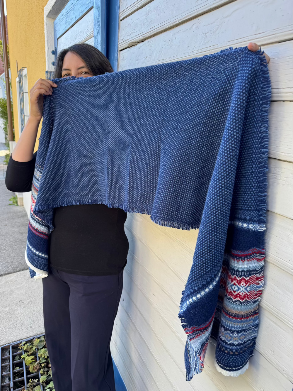 Eribé Schal breiter Wollschal | blau | Alpine Scarf Blue Morning bei Nauli and Stories