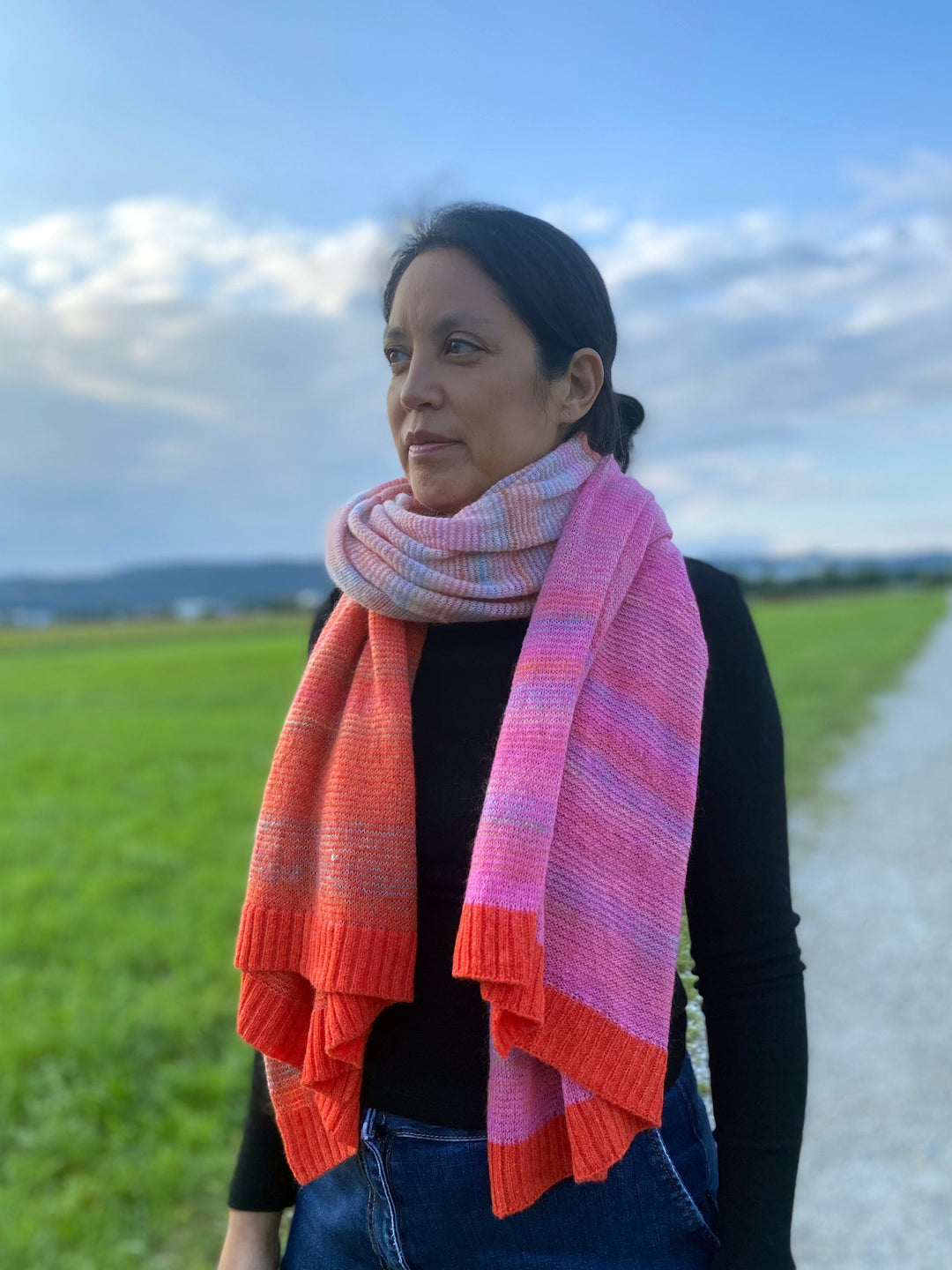 Eribé Schal Treeline Wrap Bubblegum breiter Schal aus Lammwolle bei Nauli and Stories