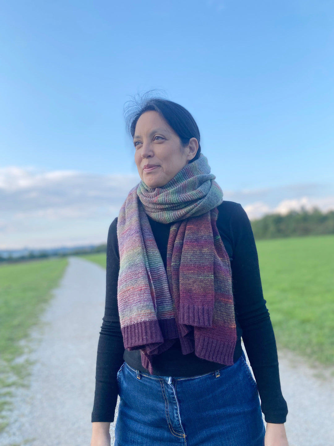 Eribé Schal Treeline Wrap Lingonberry breiter Schal aus Lammwolle bei Nauli and Stories