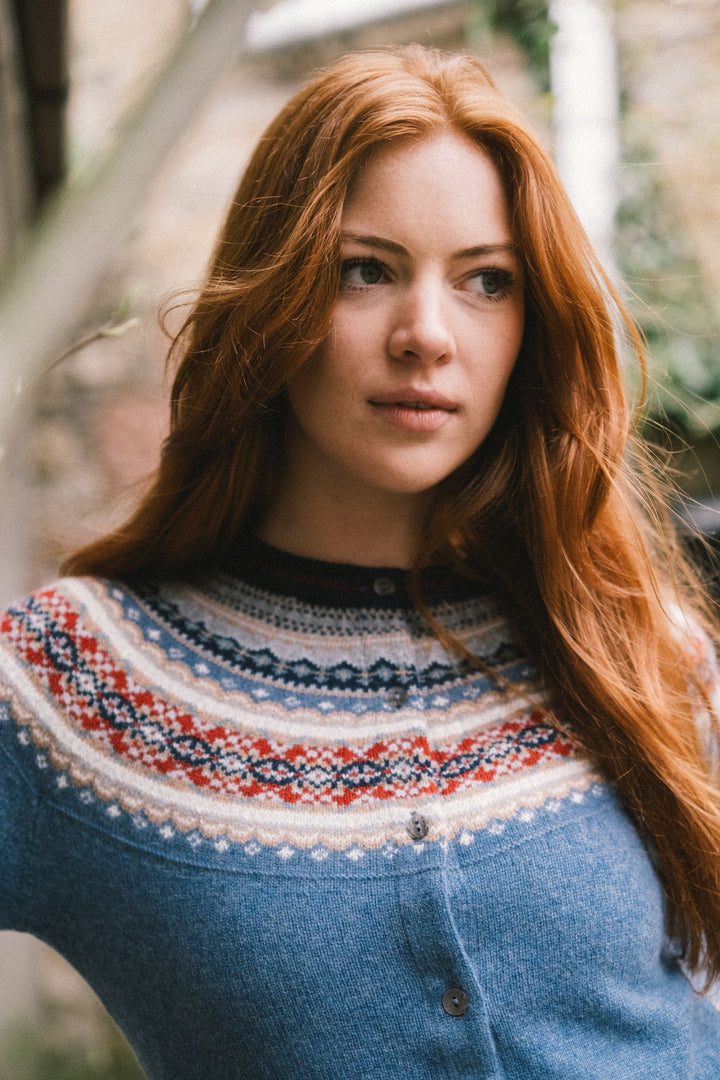 Eribé Strickjacke Alpine Cardigan Blue Morning bei Nauli and Stories