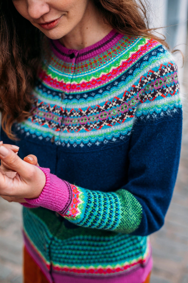 Eribé Strickjacke Alpine Cardigan Tango bei Nauli and Stories