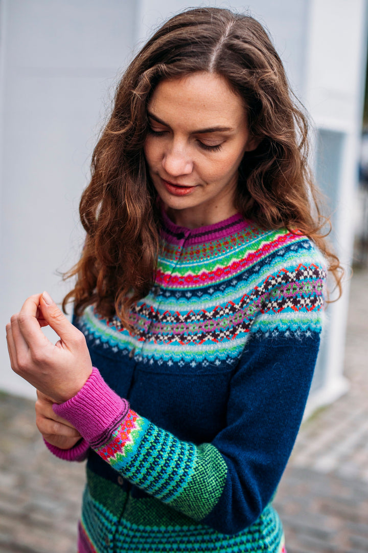 Eribé Strickjacke Alpine Cardigan Tango bei Nauli and Stories