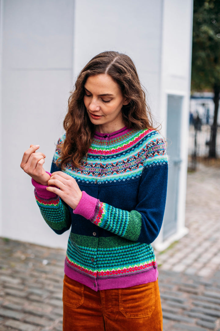 Eribé Strickjacke Alpine Cardigan Tango bei Nauli and Stories