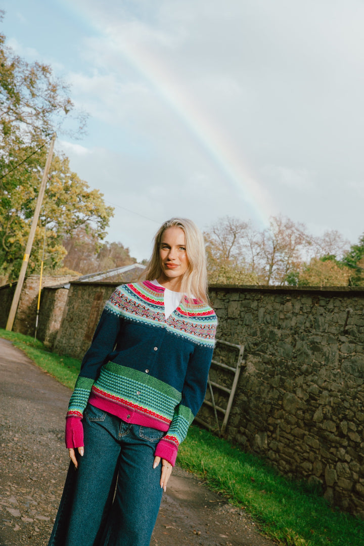 Eribé Strickjacke Alpine Cardigan Tango bei Nauli and Stories