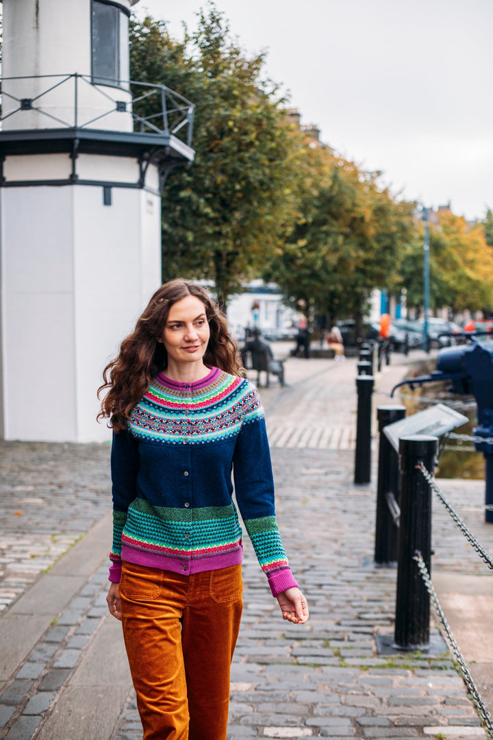 Eribé Strickjacke Alpine Cardigan Tango bei Nauli and Stories