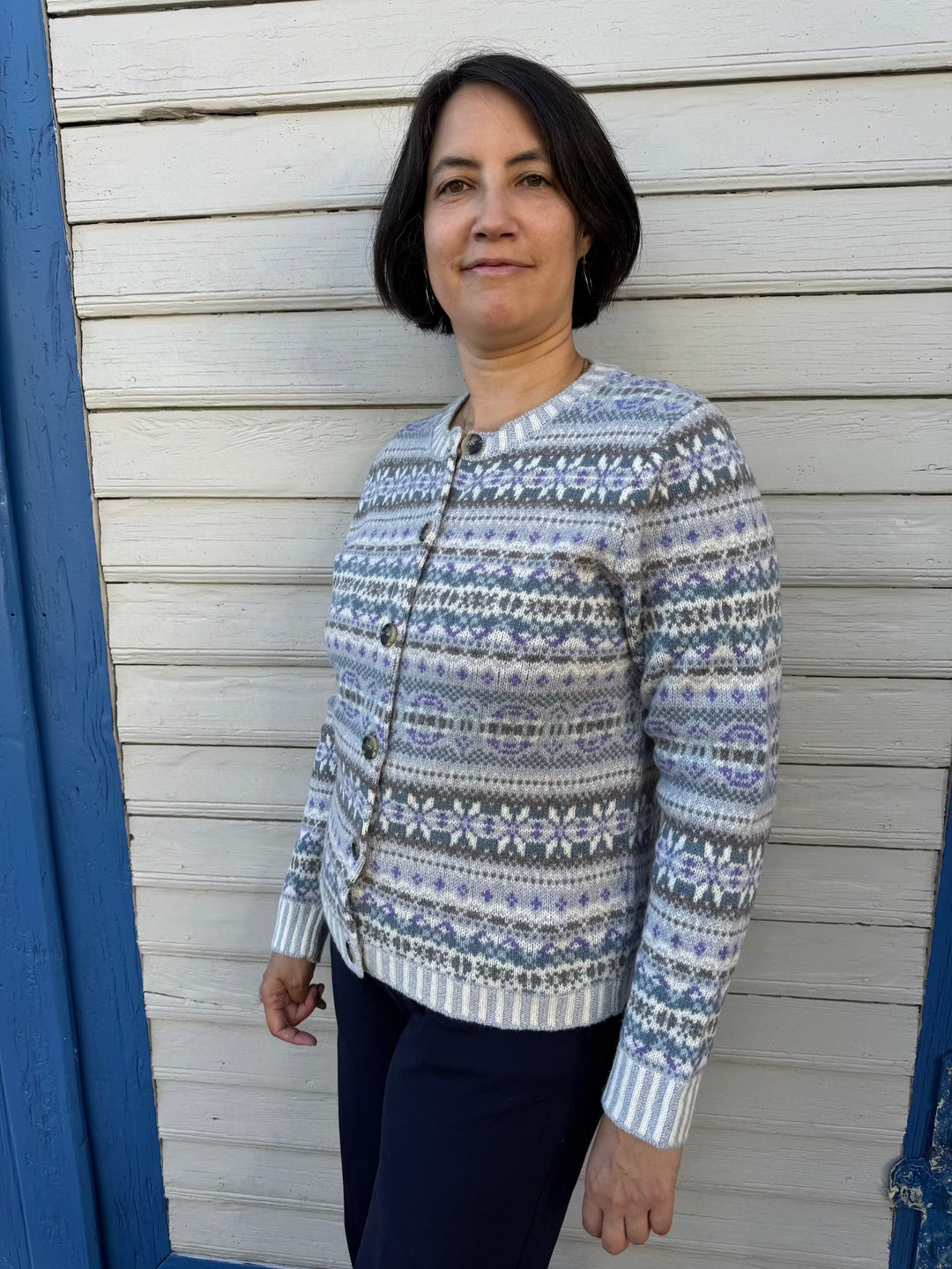 Eribé Strickjacke Strickjacke | Kinross Cardigan Sapphire bei Nauli and Stories