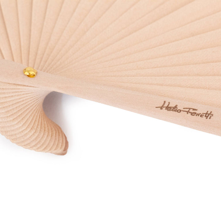 Helio Ferretti SCARLET BREEZE FAN HF bei Nauli and Stories