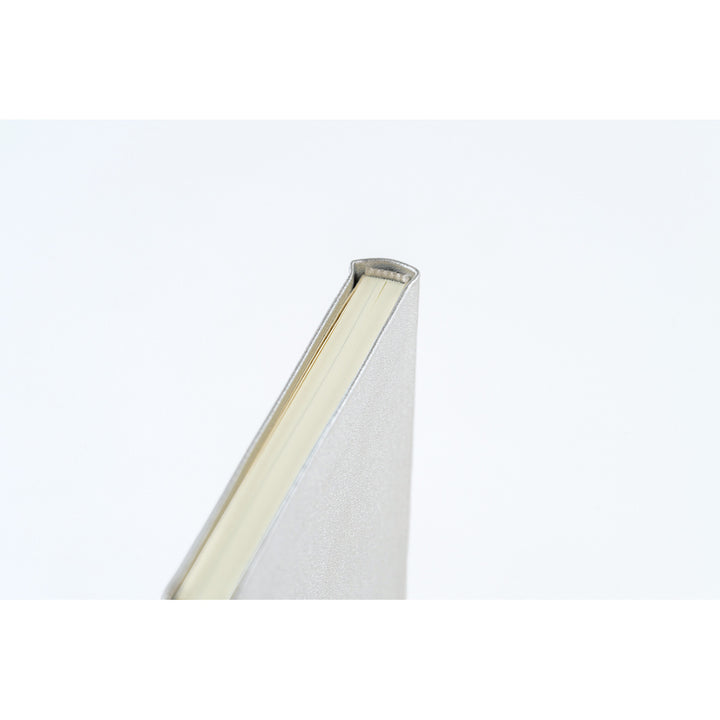 Hobonichi Kalender Weeks Leather: Noble Silver - 2027 bei Nauli and Stories