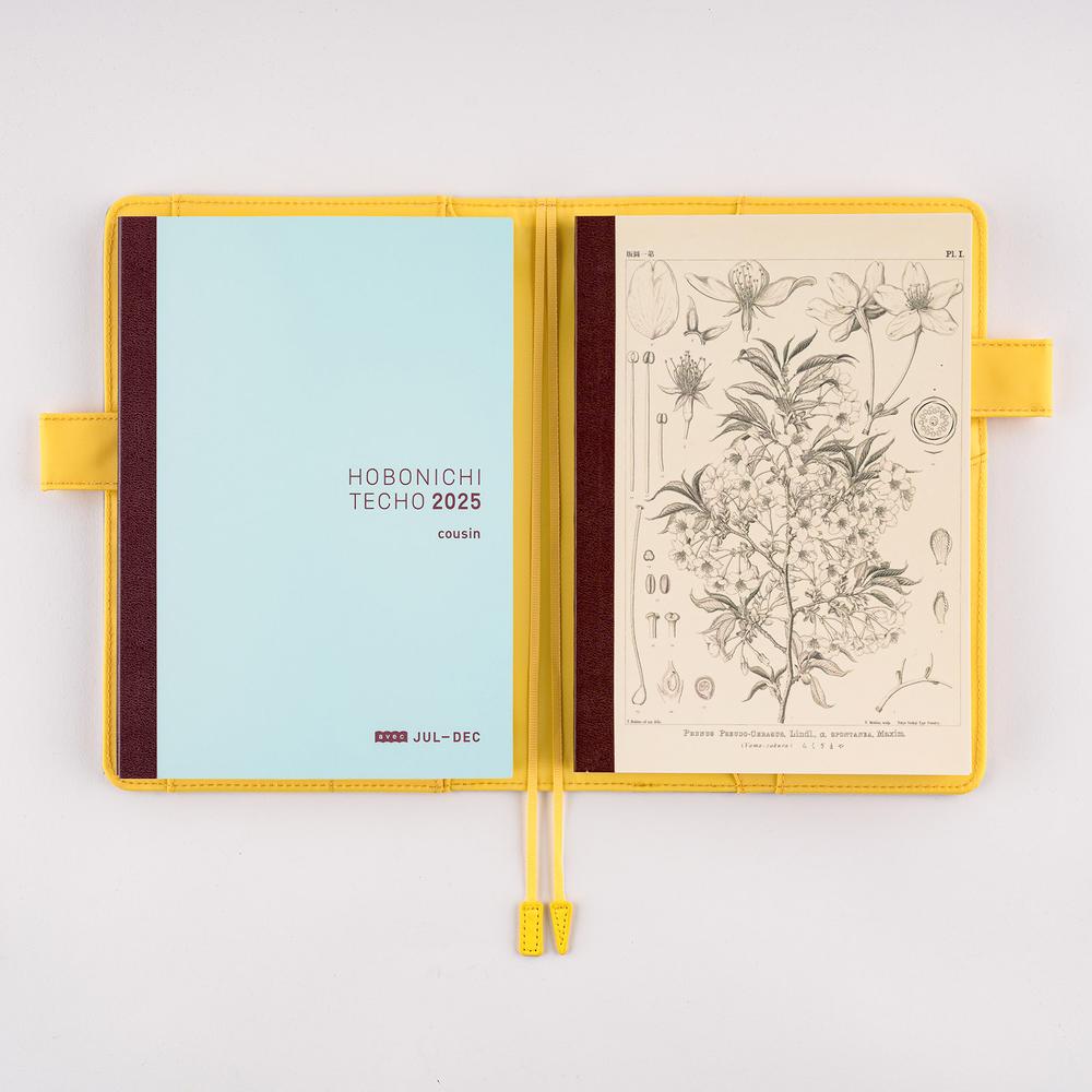 Hobonichi Notizbuch A5 Tomitaro Makino: Hobonichi Graph Notebook (A5) - Yamazakura - 2027 bei Nauli and Stories