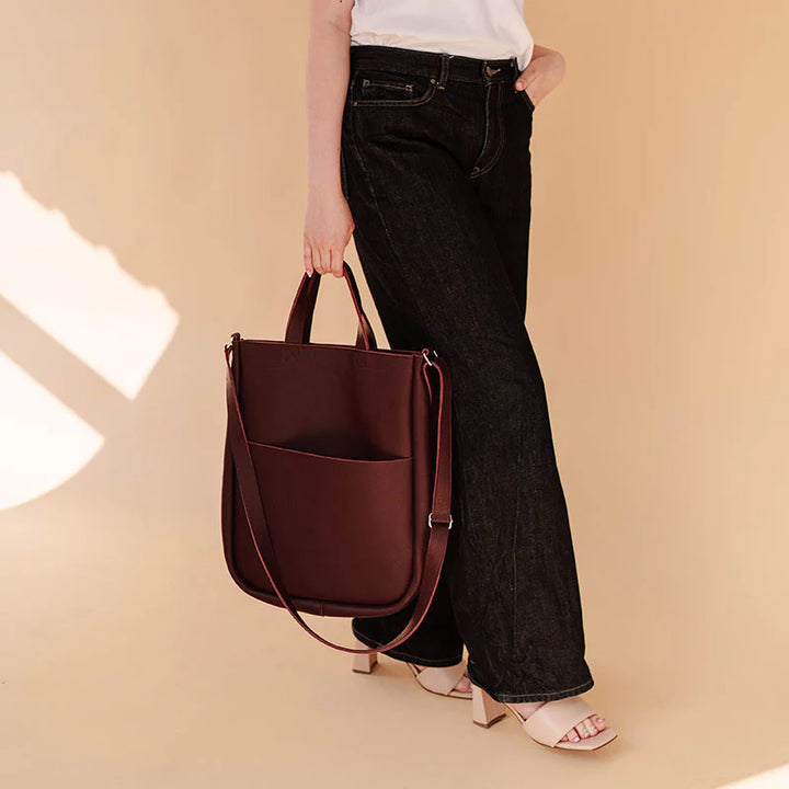 Keecie Handtasche große Ledertasche Day Dreamer - Aubergine bei Nauli and Stories