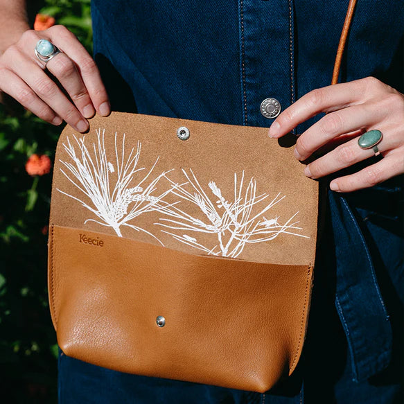 Keecie Handtasche Kleine Handtasche -  Secret Garden - Cognac braun bei Nauli and Stories