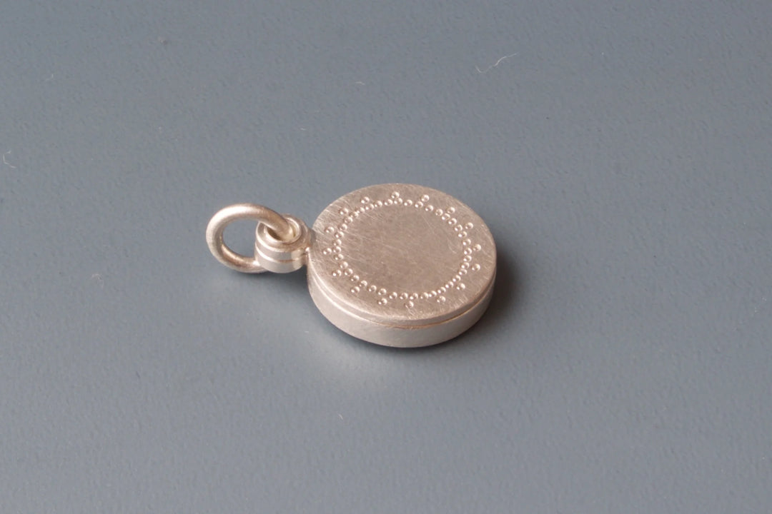 Mabotte Medaillon Medaillon aus Silber | Bubble Kreis | Mabotte 14mm bei Nauli and Stories