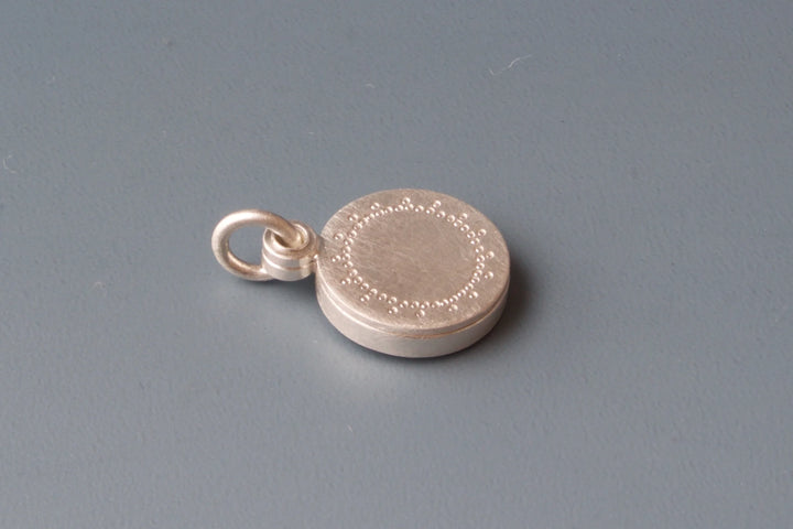 Mabotte Medaillon Medaillon aus Silber | Bubble Kreis | Mabotte 14mm bei Nauli and Stories