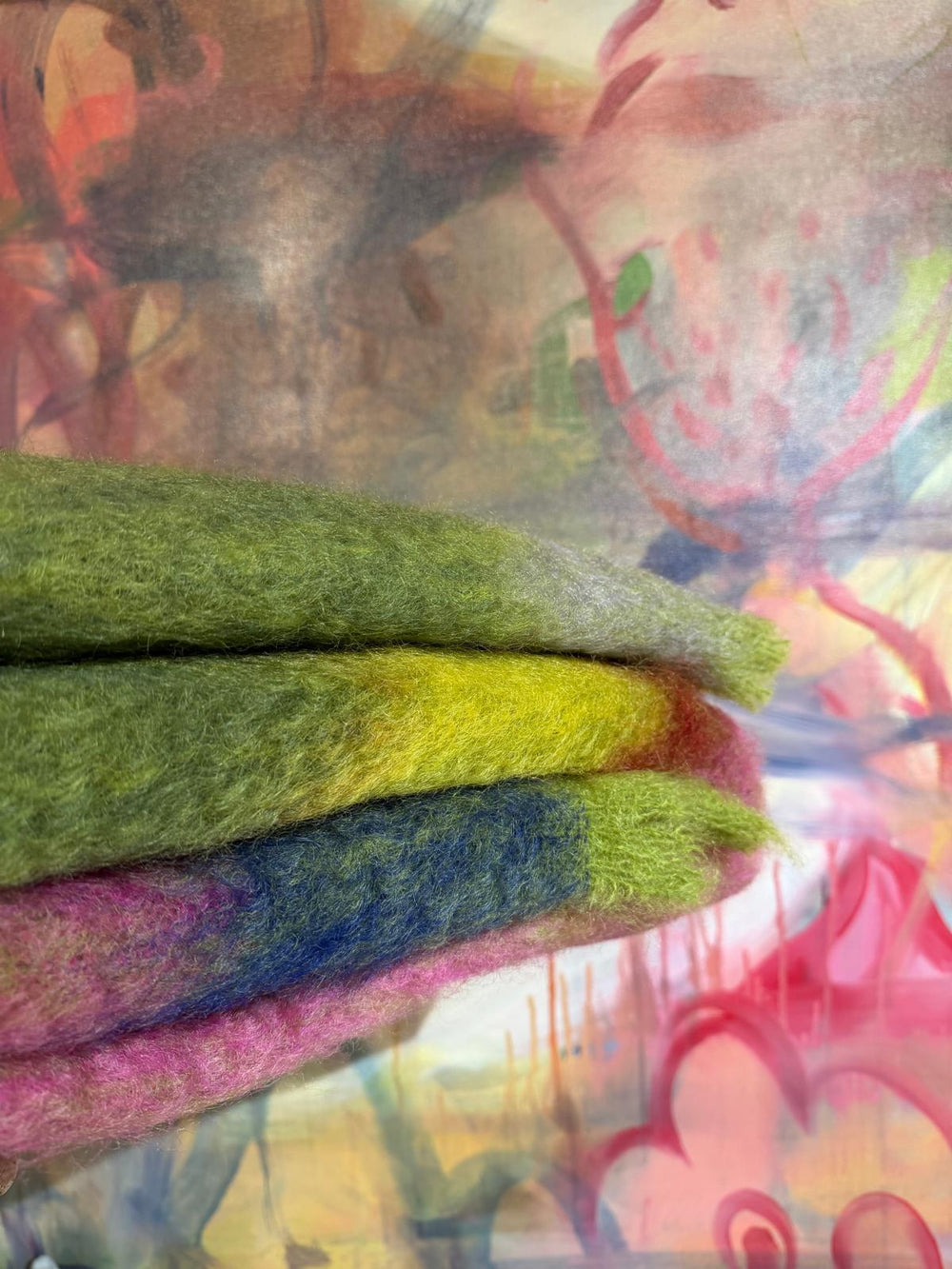 Mantas Ezcaray Sofadecke Mohair Decke -  130x200cm - grün rosa burgundy bei Nauli and Stories