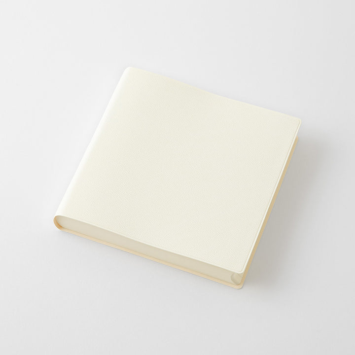 MD Paper | Midori Tageskalender NEW MD Notebook Diary A5 Square 1Day 1Page 2027 bei Nauli and Stories