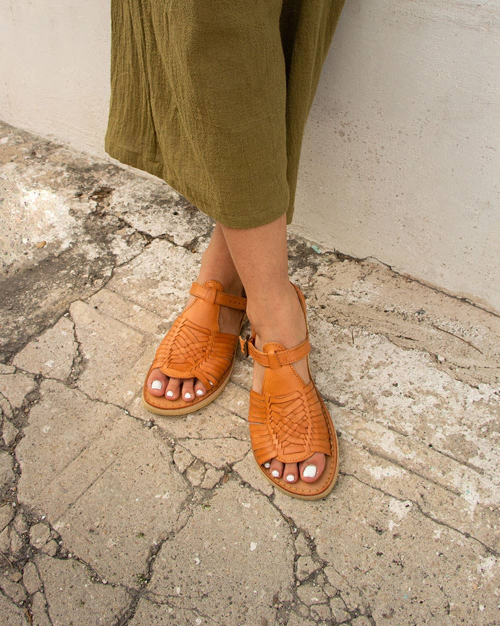 Mexas Schuhe 37 AZTECA - Leather sandal for women in camel color. Comfortable huarache sandal.