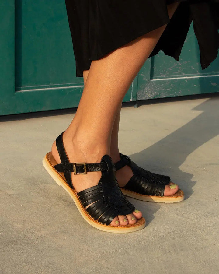 Mexas Schuhe MAYA - schwarze Ledersandalen